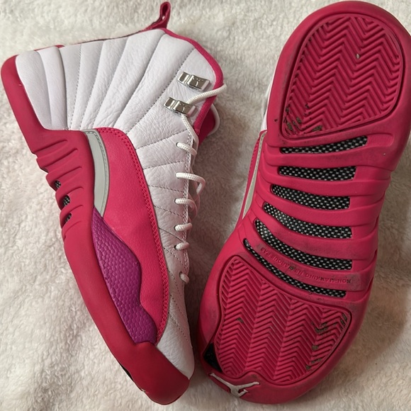Air Jordan Retro 12 GG Vivid pink and white - Picture 10 of 13
